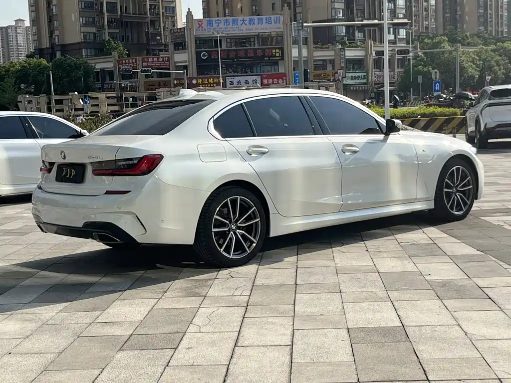 BMW 3 Series — миниатюра 5