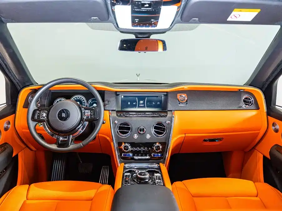Rolls-Royce Cullinan 2018 мест