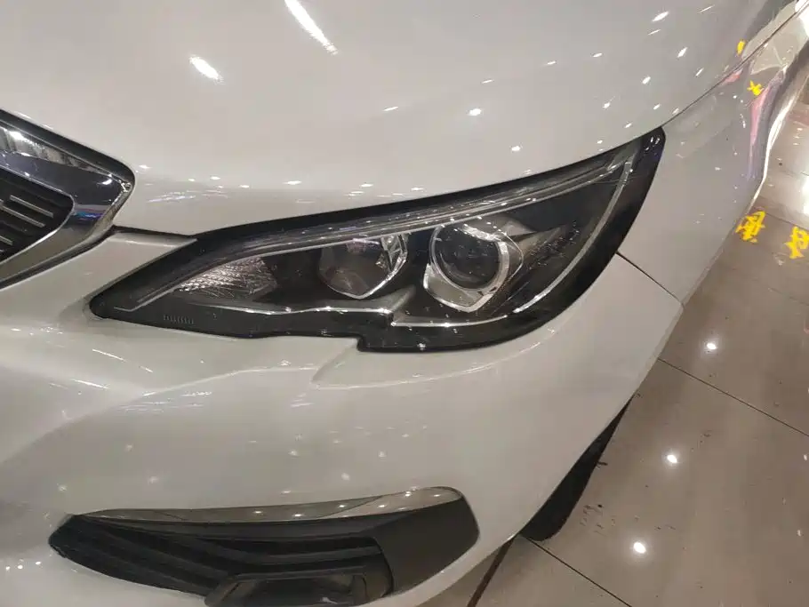 Peugeot 308 — миниатюра 5