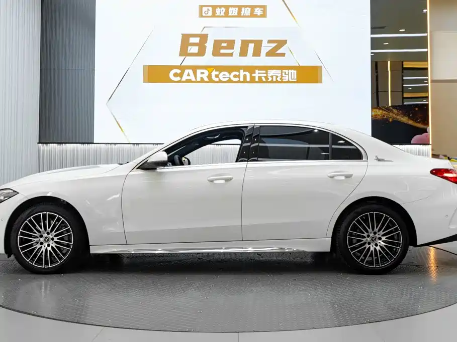 Mercedes-Benz C-Class — миниатюра 3