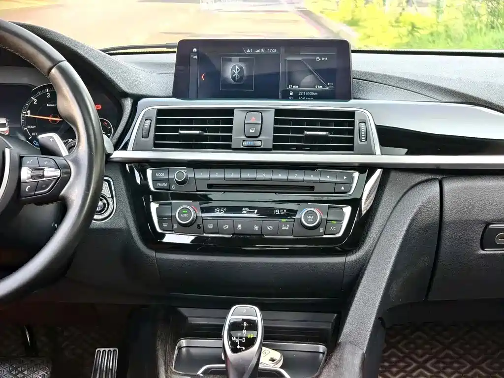 BMW 3 Series — миниатюра 11
