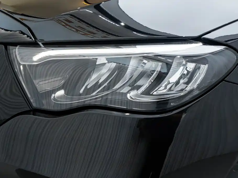 Mercedes-Benz E-Class — миниатюра 8