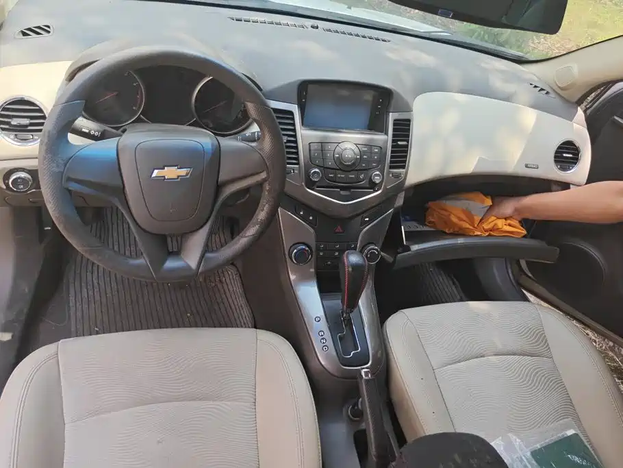 Chevrolet Cruze — миниатюра 12