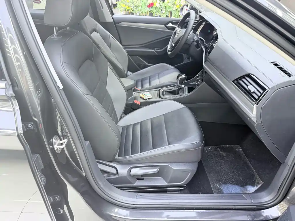 Volkswagen Sagitar — миниатюра 5