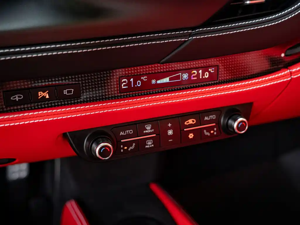 Ferrari F8 — миниатюра 13