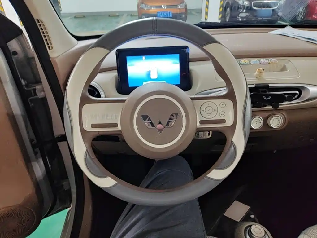 Wuling MINIEV — миниатюра 11