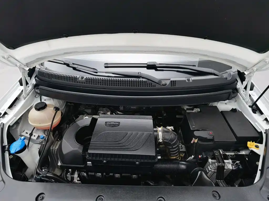 Geely Vision X3 — миниатюра 6