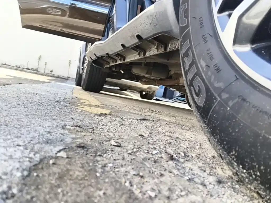 Geely Vision X6 — миниатюра 21