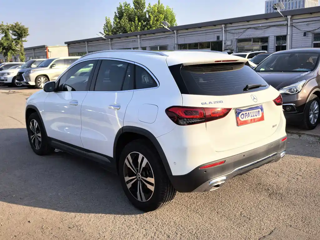 Mercedes-Benz GLA — миниатюра 4