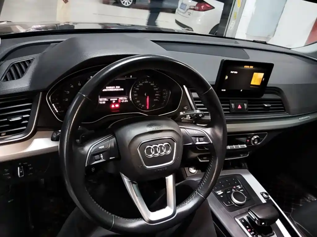 Audi Q5L — миниатюра 10