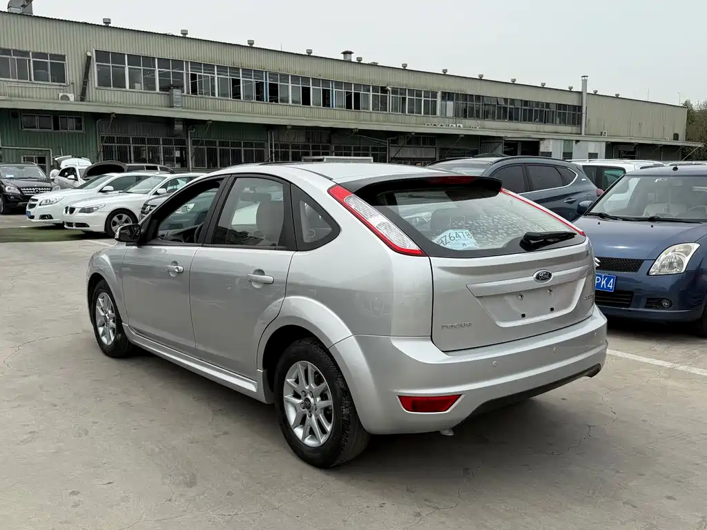 Ford Focus — миниатюра 11