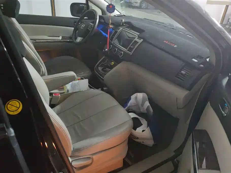 Mazda 8 2013 2.5L