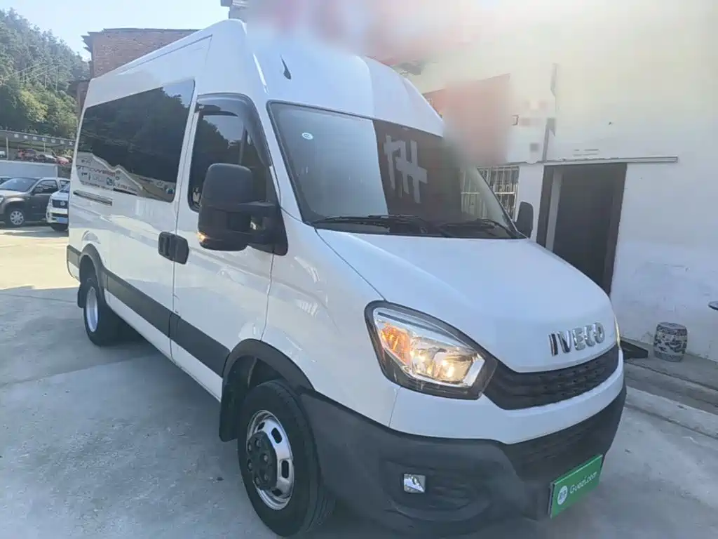 IVECO Ousheng — миниатюра 4