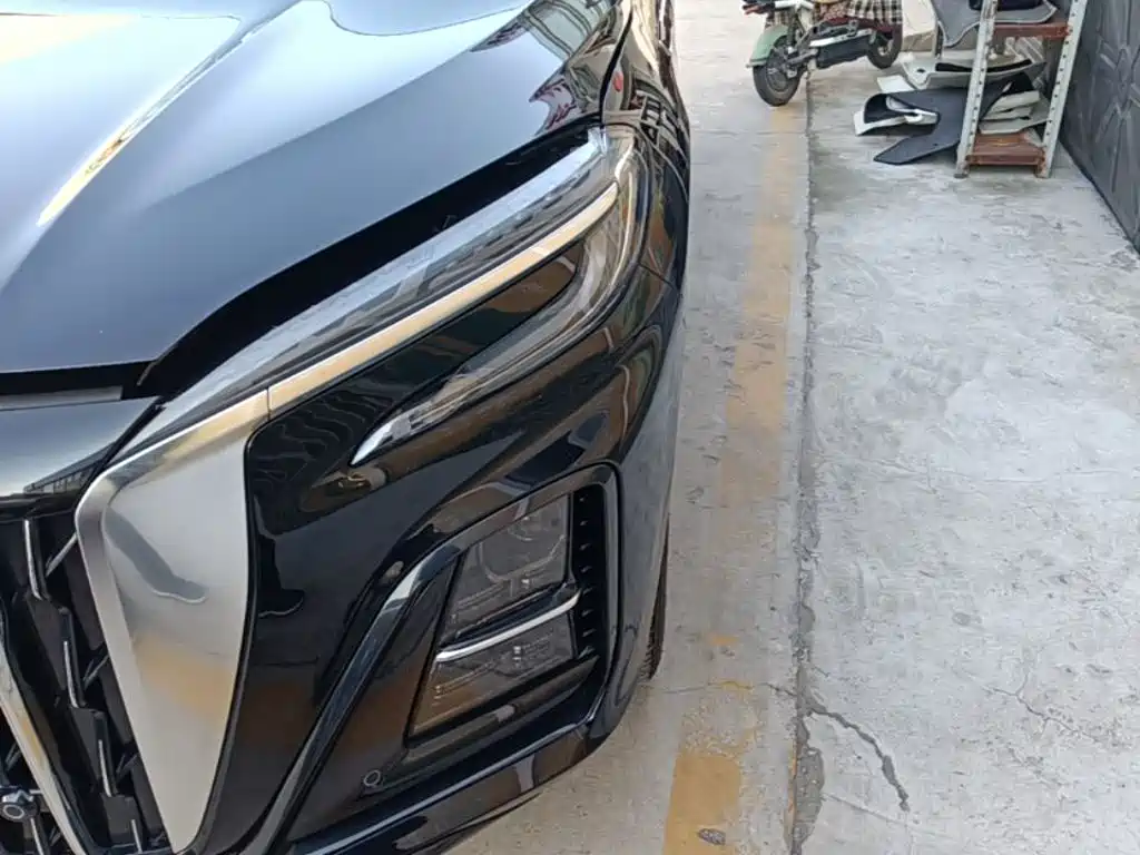 Hongqi Hongqi HS3 PHEV — миниатюра 24