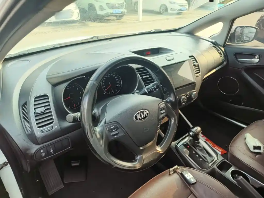 Kia K3 — миниатюра 10