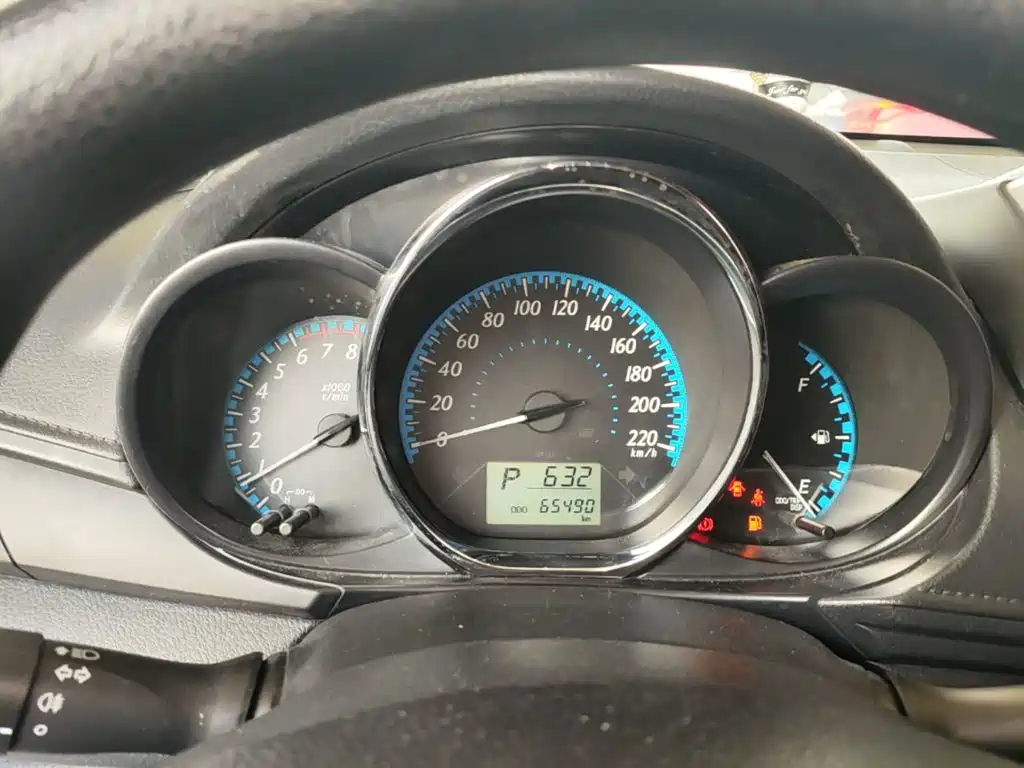 Toyota Yaris L — миниатюра 12