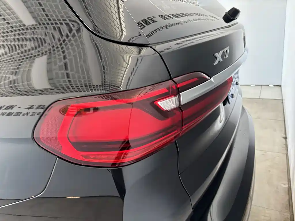 BMW X7 — миниатюра 9