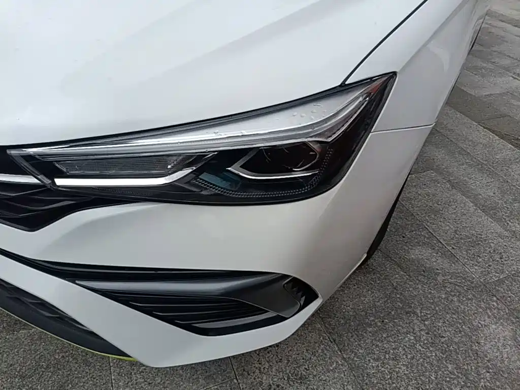 Roewe i5 — миниатюра 24
