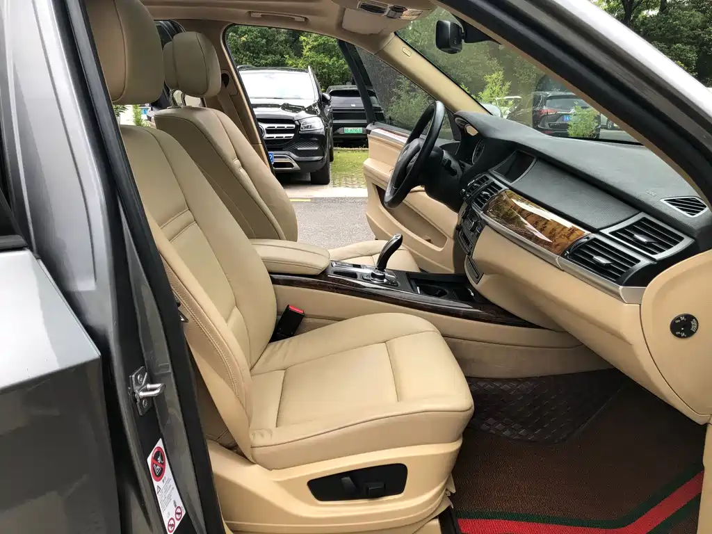 BMW X5 (Import) — миниатюра 11