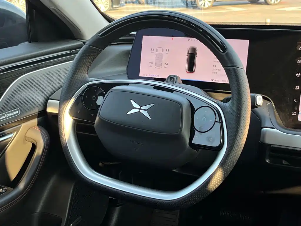 XPeng P7 — миниатюра 15
