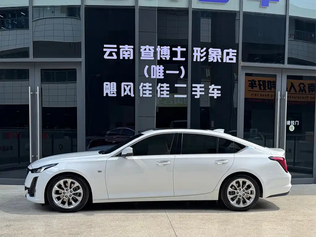 Cadillac CT5 — миниатюра 3