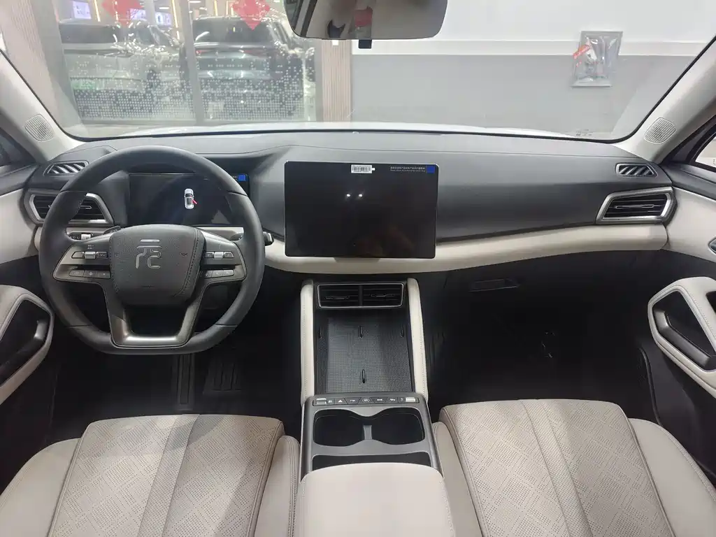 BYD Yuan UP — миниатюра 19