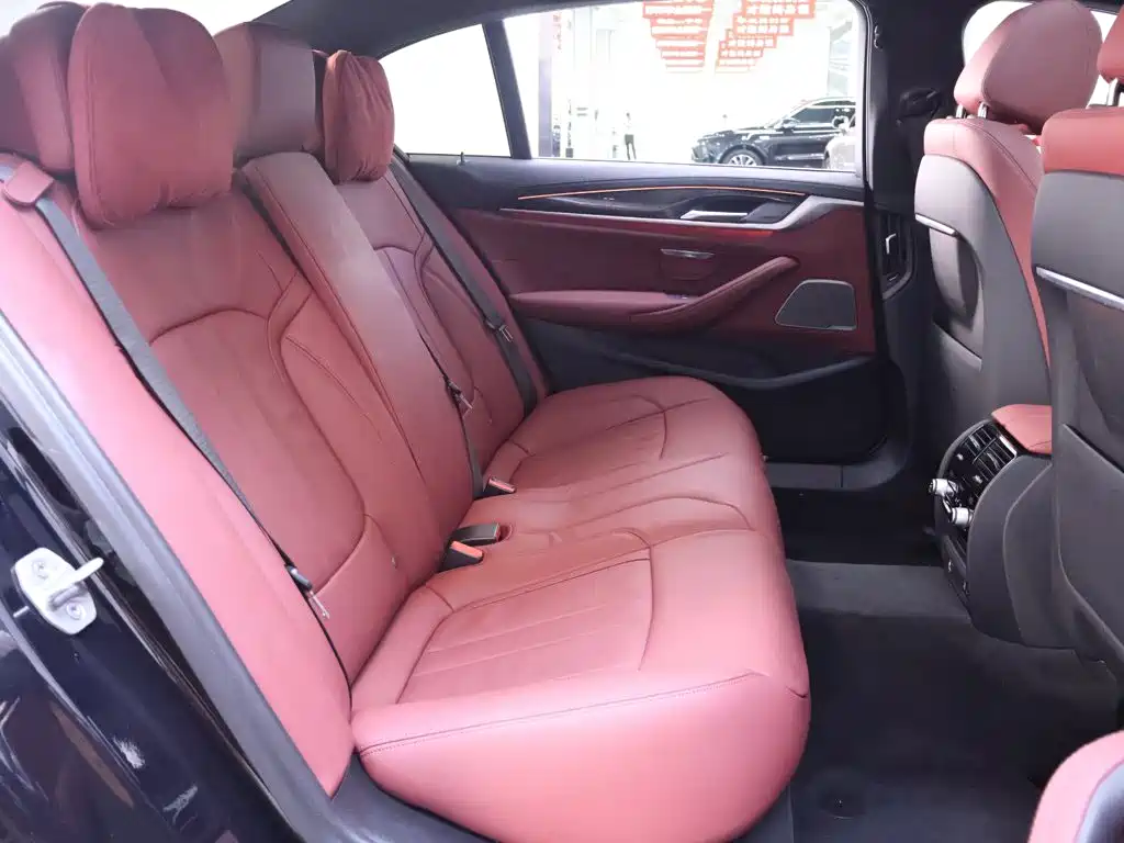 BMW 5 Series — миниатюра 22