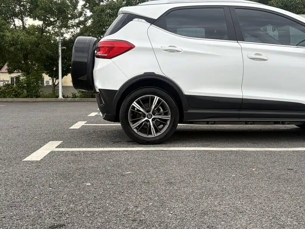 BYD Yuan EV — миниатюра 17