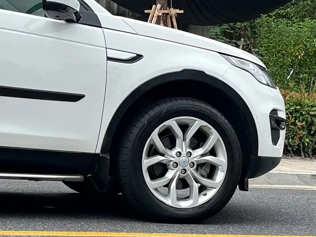 Land Rover Discovery Sport — миниатюра 7