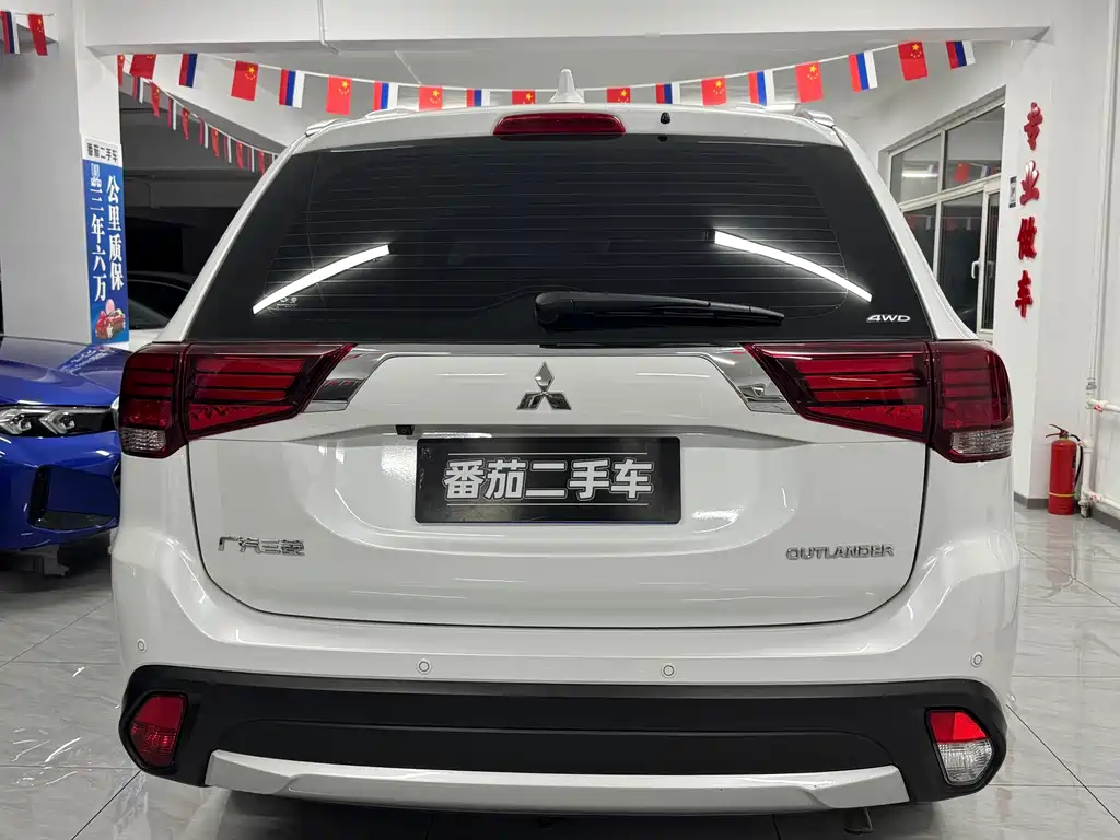 Mitsubishi Outlander — миниатюра 8