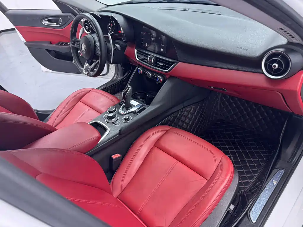 Alfa Romeo Giulia — миниатюра 4