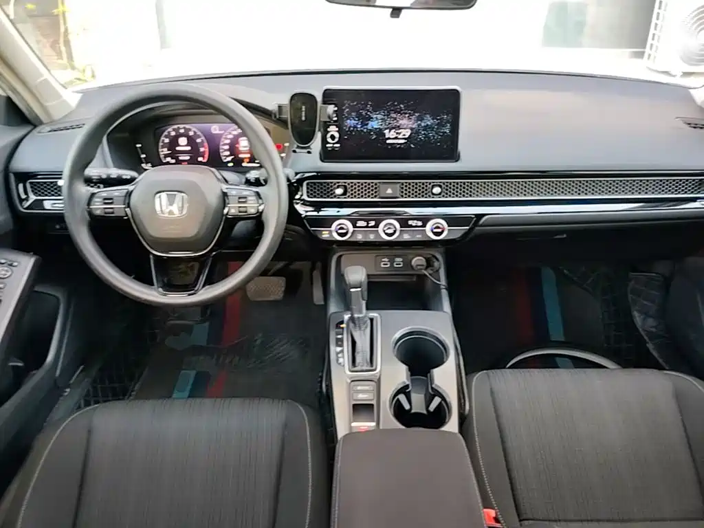 Honda Civic — миниатюра 10