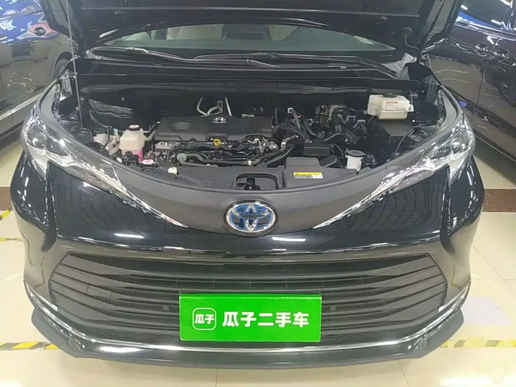 Toyota Sienna — миниатюра 20