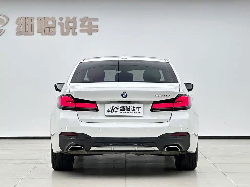 BMW 5 Series — миниатюра 13