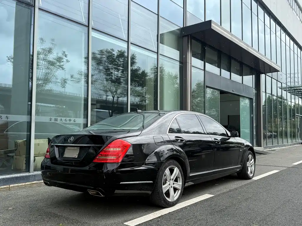 Mercedes-Benz S-Class — миниатюра 6
