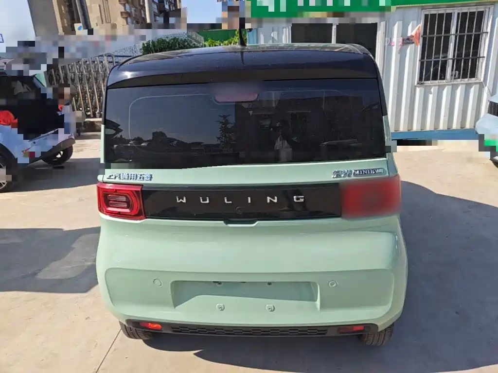 Wuling MINIEV — миниатюра 6