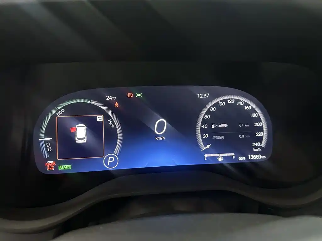 Toyota Granvia — миниатюра 5