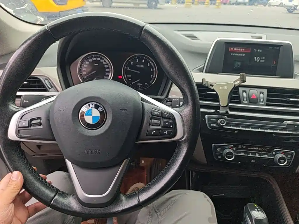 BMW X1 — миниатюра 10