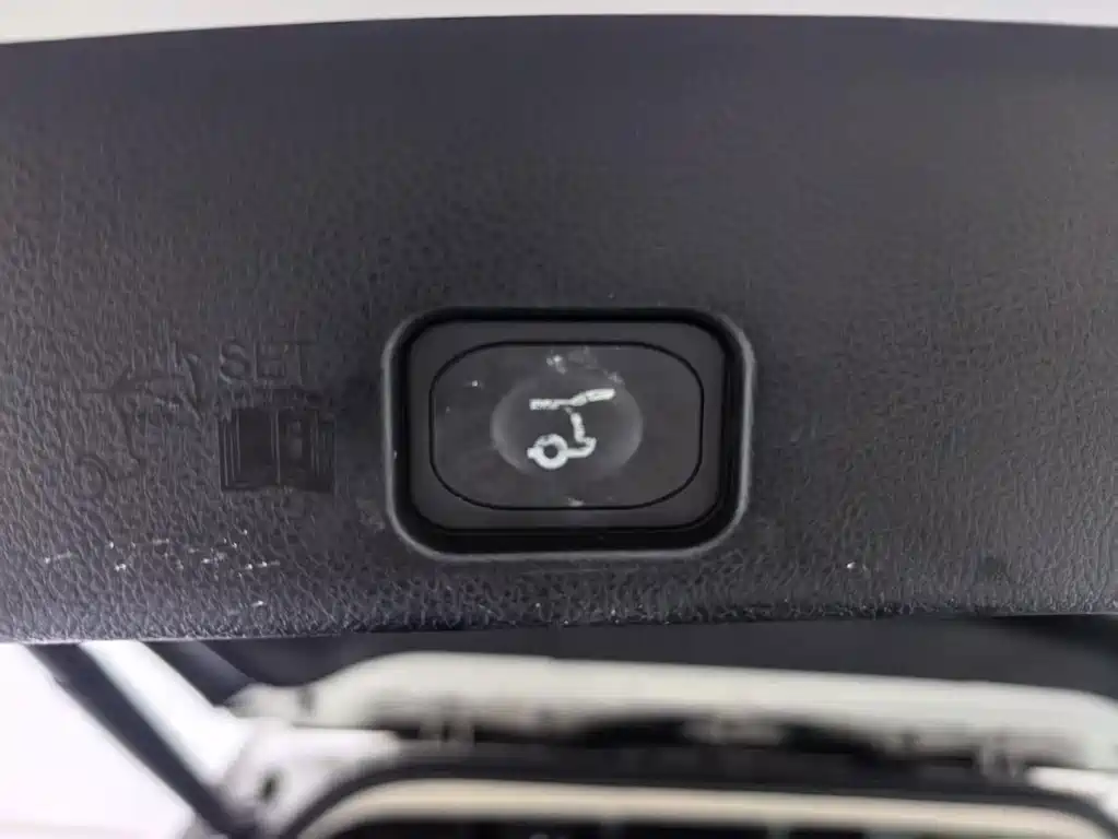 Ford Edge — миниатюра 27