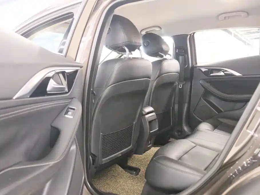 Infiniti QX30 — миниатюра 15