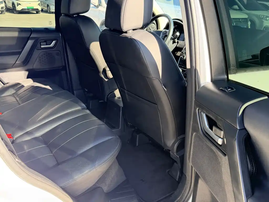 Land Rover Freelander 2 — миниатюра 12