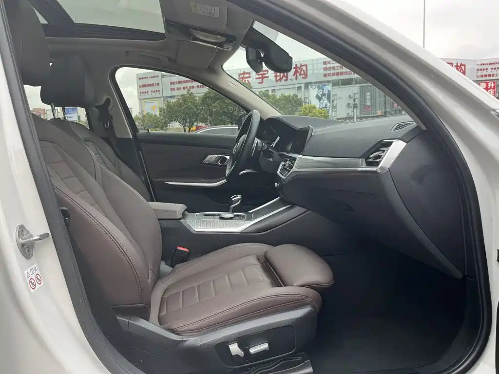 BMW 3 Series — миниатюра 25