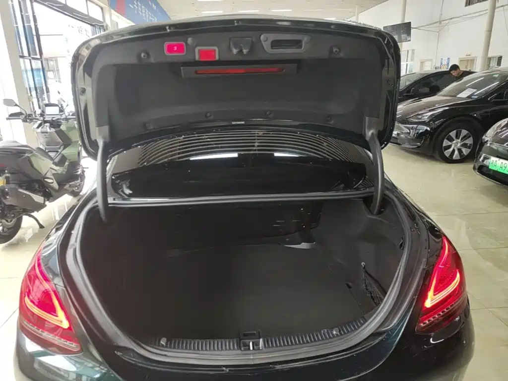 Mercedes-Benz C-Class — миниатюра 19