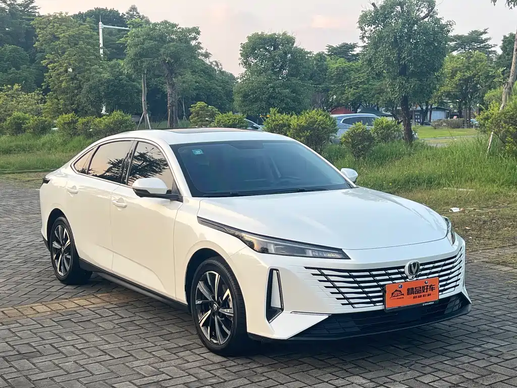Changan Eado — миниатюра 3