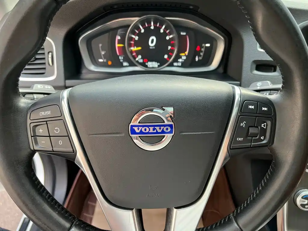 Volvo S60 — миниатюра 13