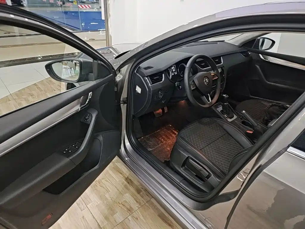 Skoda Octavia — миниатюра 16