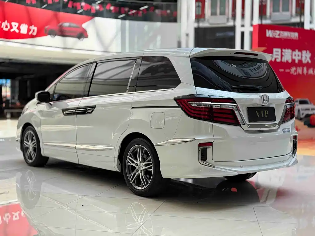 Honda Elysion — миниатюра 7