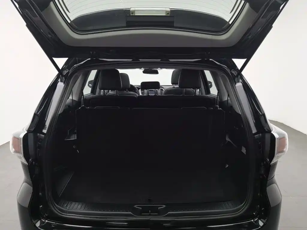 Toyota Highlander — миниатюра 16