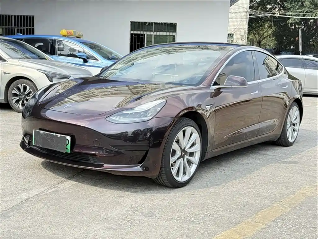 Tesla Model 3 2020