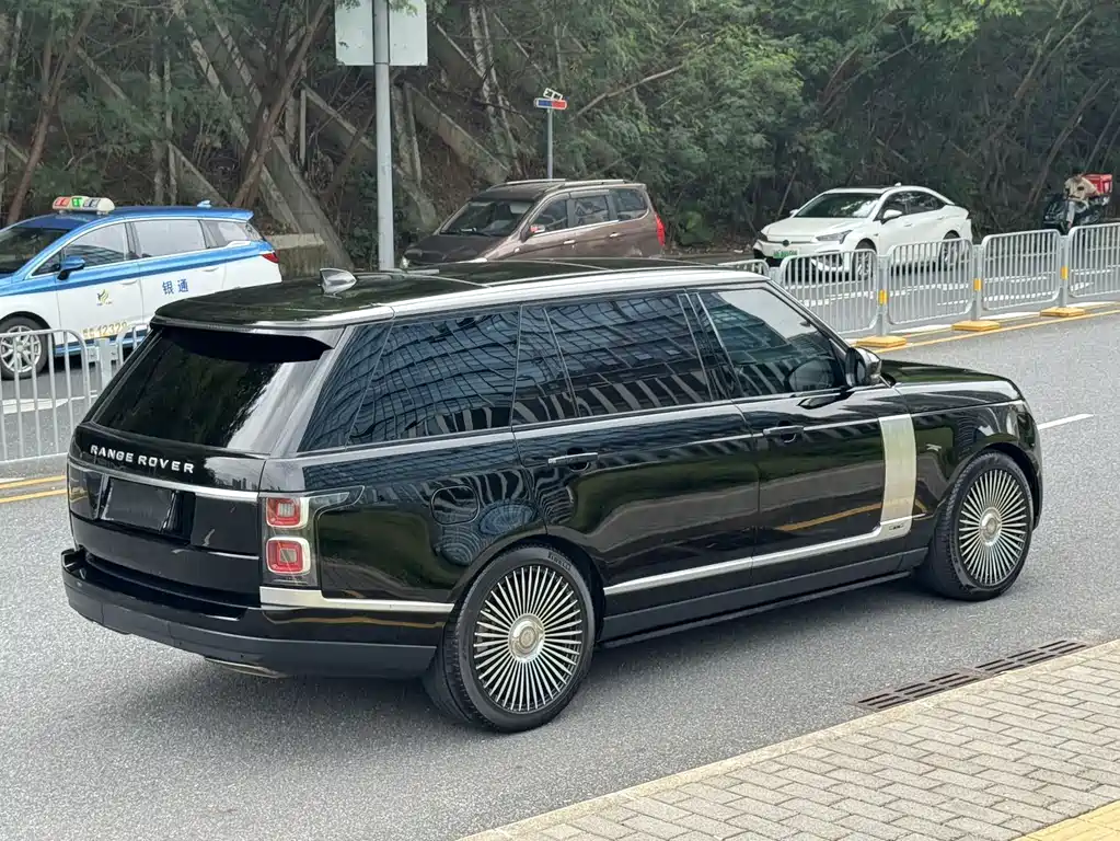 LAND ROVER RANGE ROVER